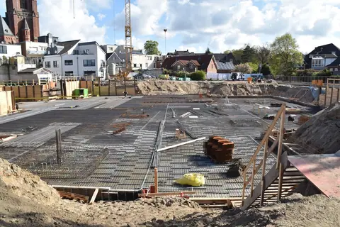 Stadthöfe Teil I: Bodenplatte – Bild 1